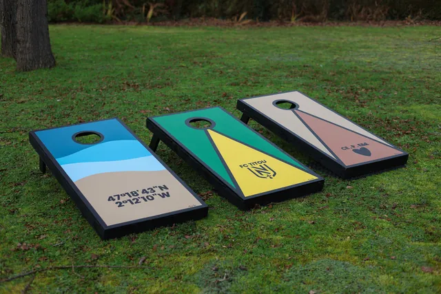 Cornholes